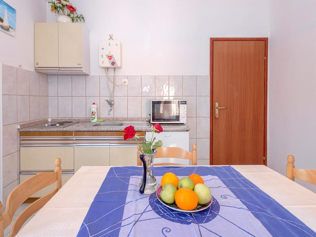 Apartments Srhoj 스타리 그라드 외부 사진